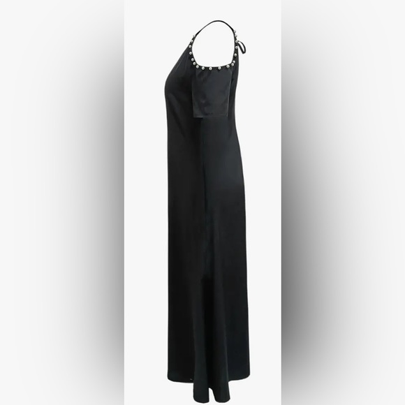 Long Elegant Black Dress With Pearls - Picture 3 of 4